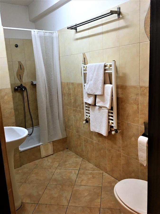 Hotel Taco Бухарест Экстерьер фото