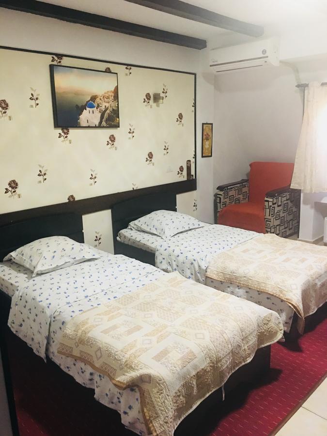 Hotel Taco Бухарест Экстерьер фото
