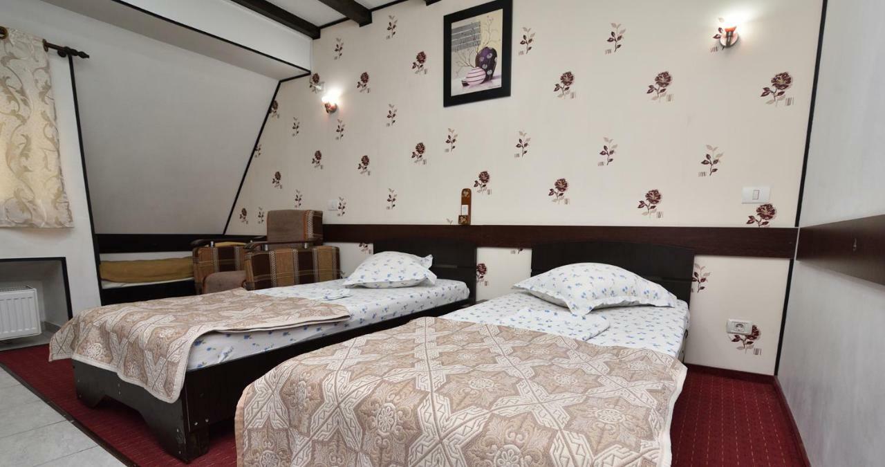 Hotel Taco Бухарест Экстерьер фото