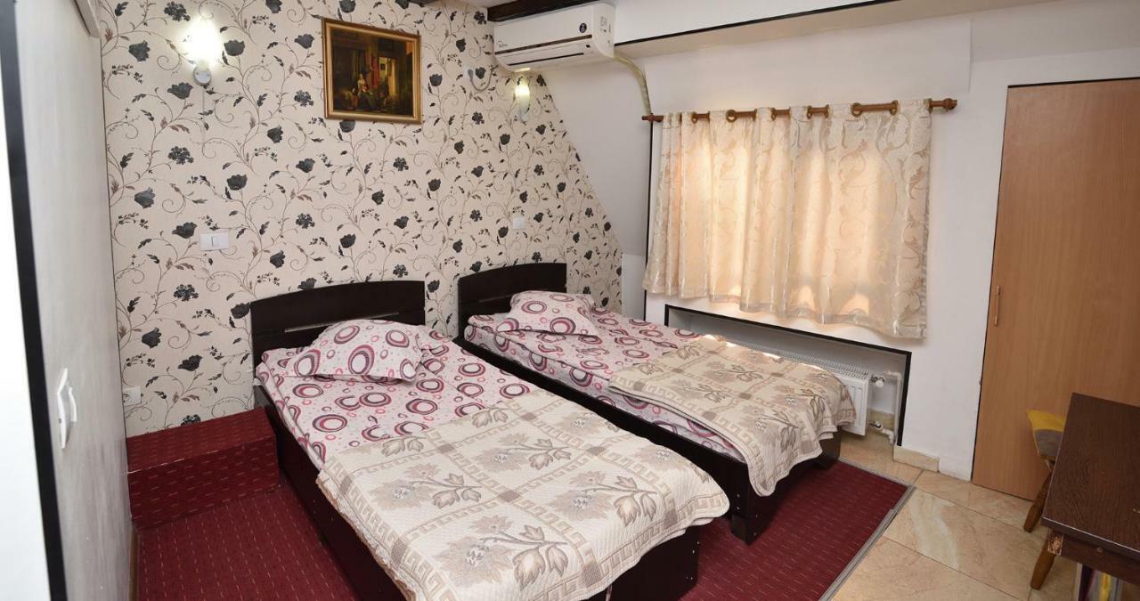 Hotel Taco Бухарест Экстерьер фото